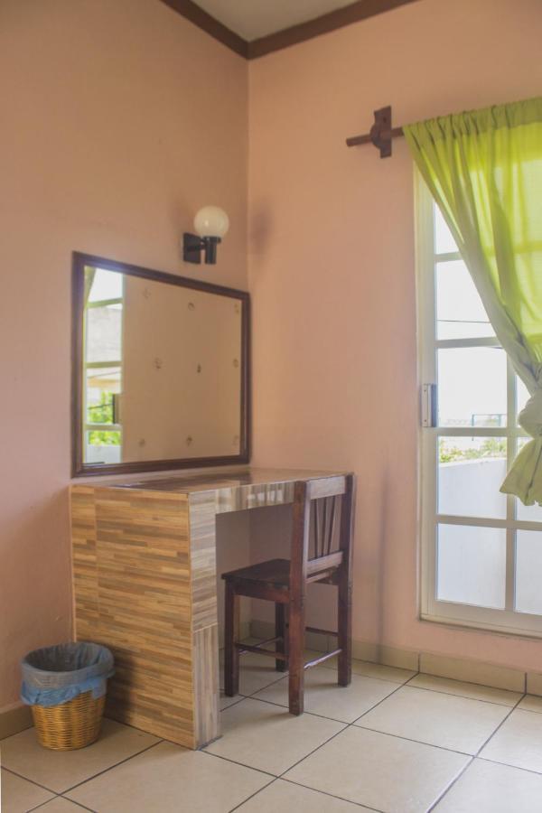 Hotel Casa Juanita Puerto Escondido  Bagian luar foto