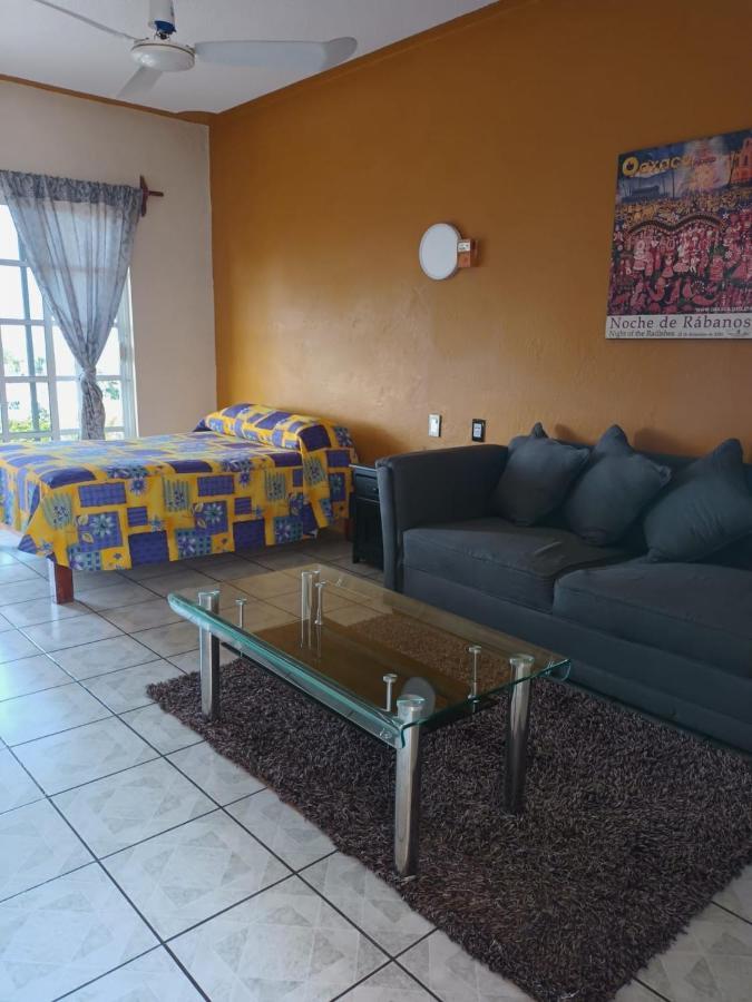 Hotel Casa Juanita Puerto Escondido  Bagian luar foto